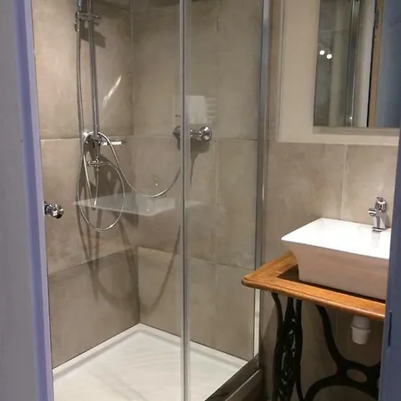 فندق مبيت وإفطار Quinte Et Sens 3*