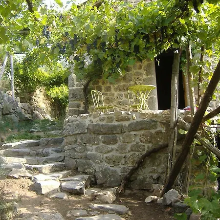 Quinte Et Sens Bed & Breakfast 3*
